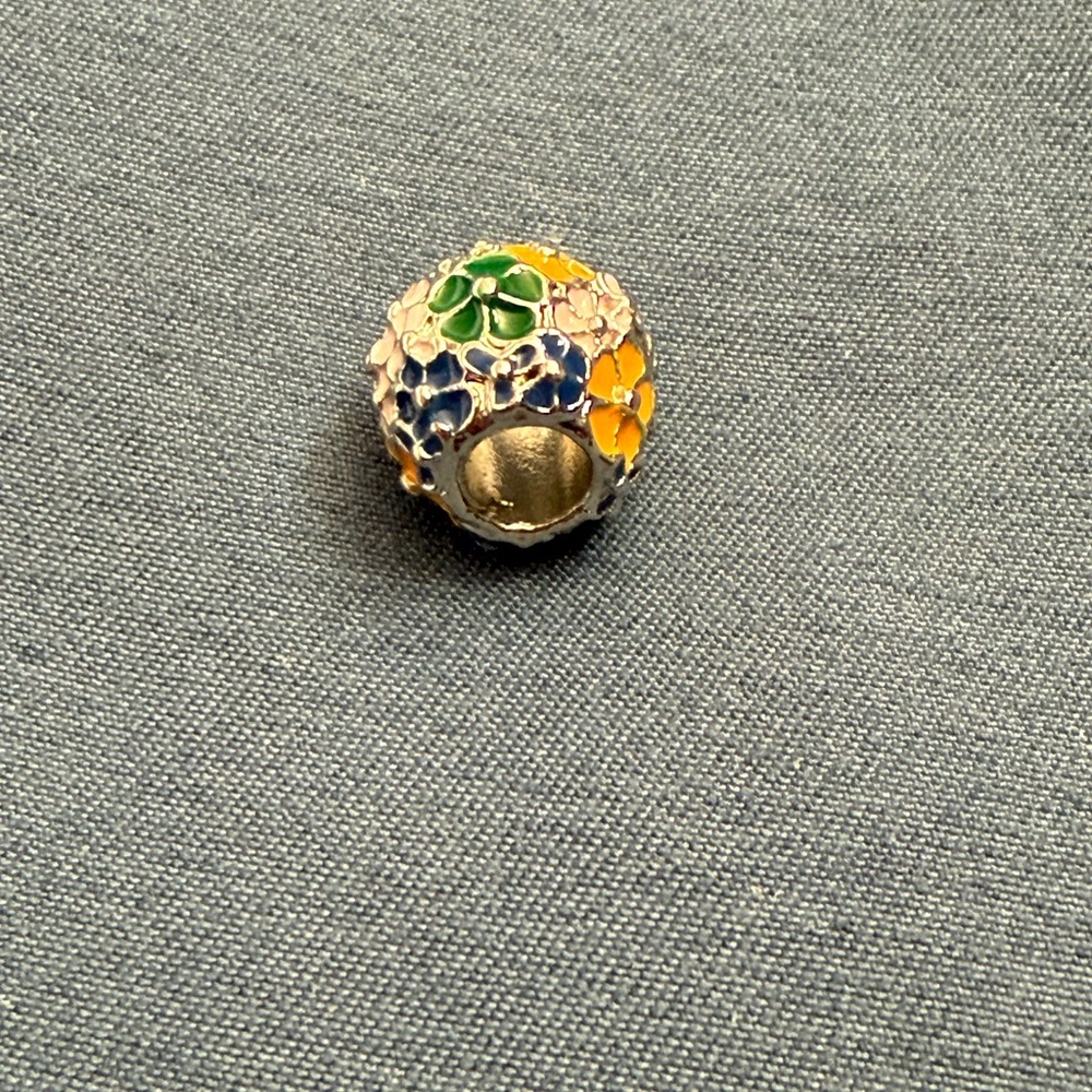 Colorful Beaded Accessory - Picture 3 of 4